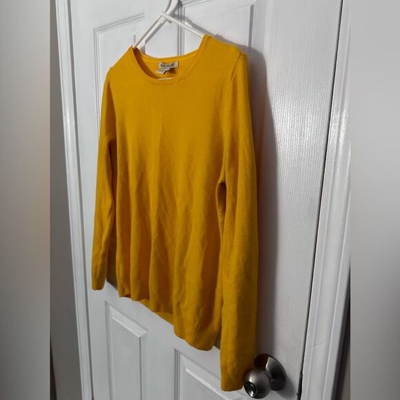 Ava Paige Women’s Gold Yellow Pullover Sweater size L - Picture 4 of 5